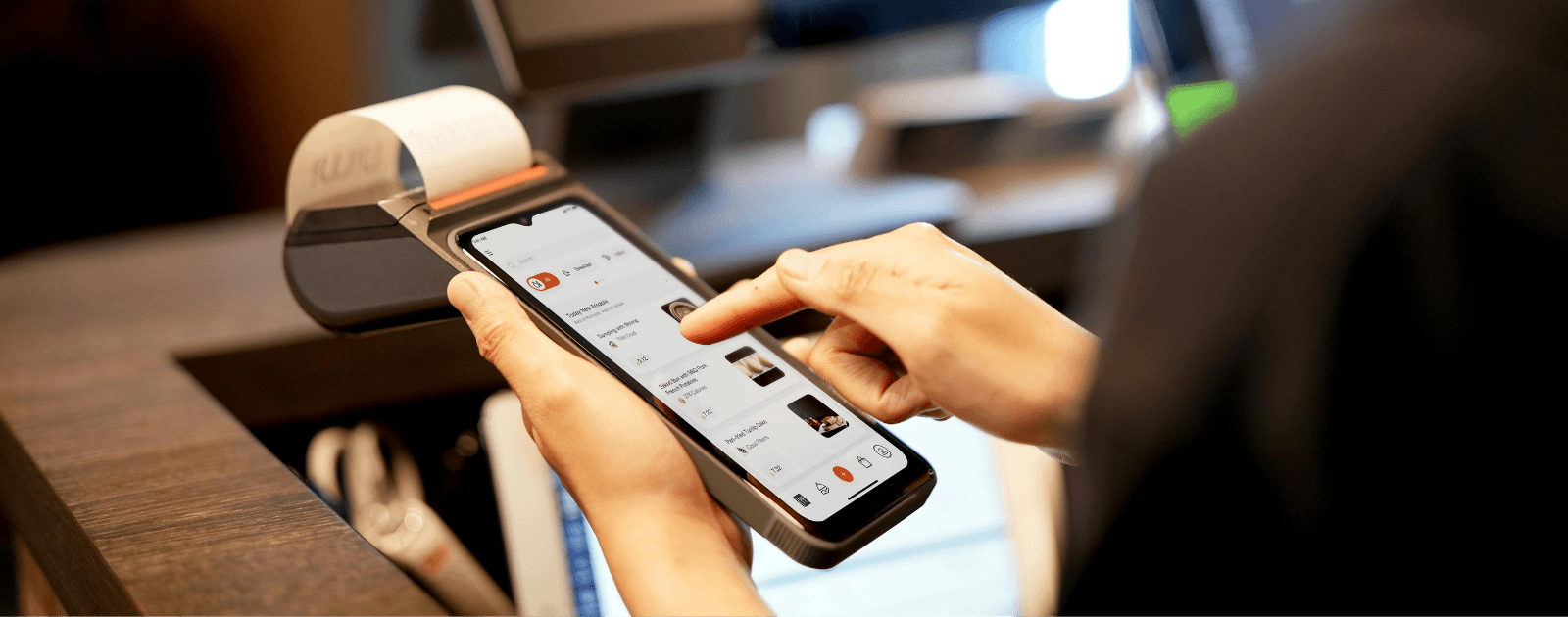 Terminal POS Spartan Pay para negocios hispanos - aceptar pagos con tarjeta en tienda